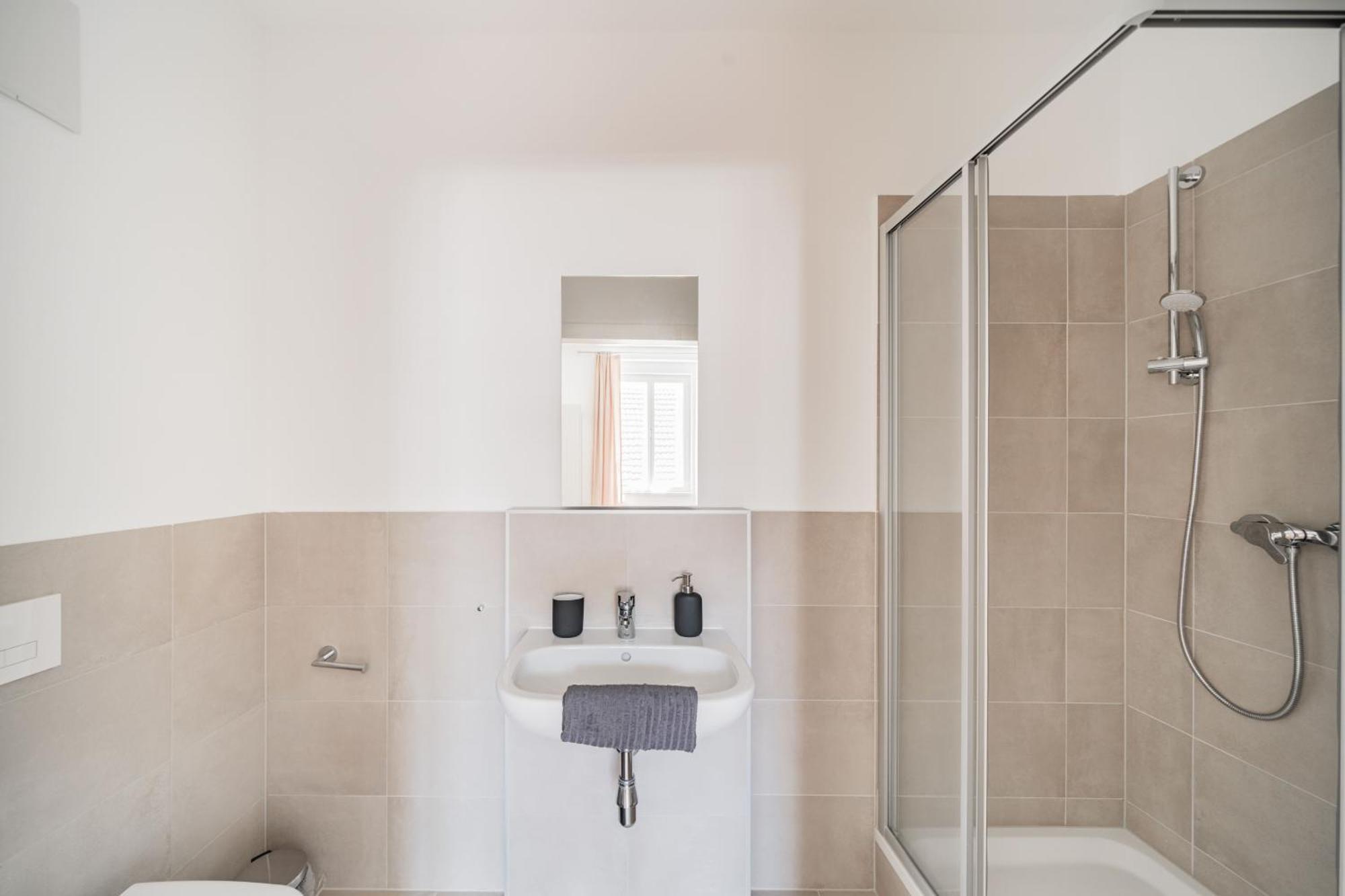 Central City Suits Βίνερ Νόιστατ Εξωτερικό φωτογραφία